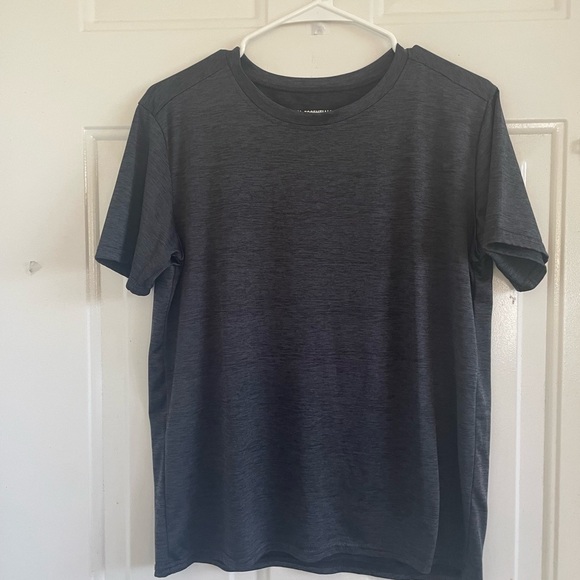 NWOT REAL ESSENTIALS Men’s Super Stretchy Four colors T-Shirts Size S - Picture 2 of 10